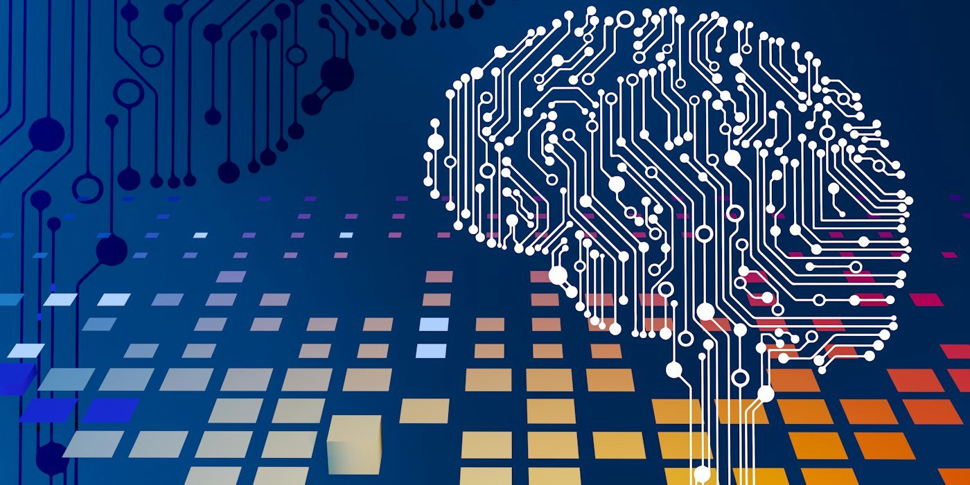una placa de circuito de computadora con un cerebro en ella — Prompts útiles para organizar tus finanzas con IA